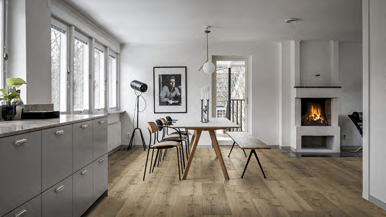 Raumszene, Essbereich, Tisch, Stühle, Bodenbelag, Vinyl